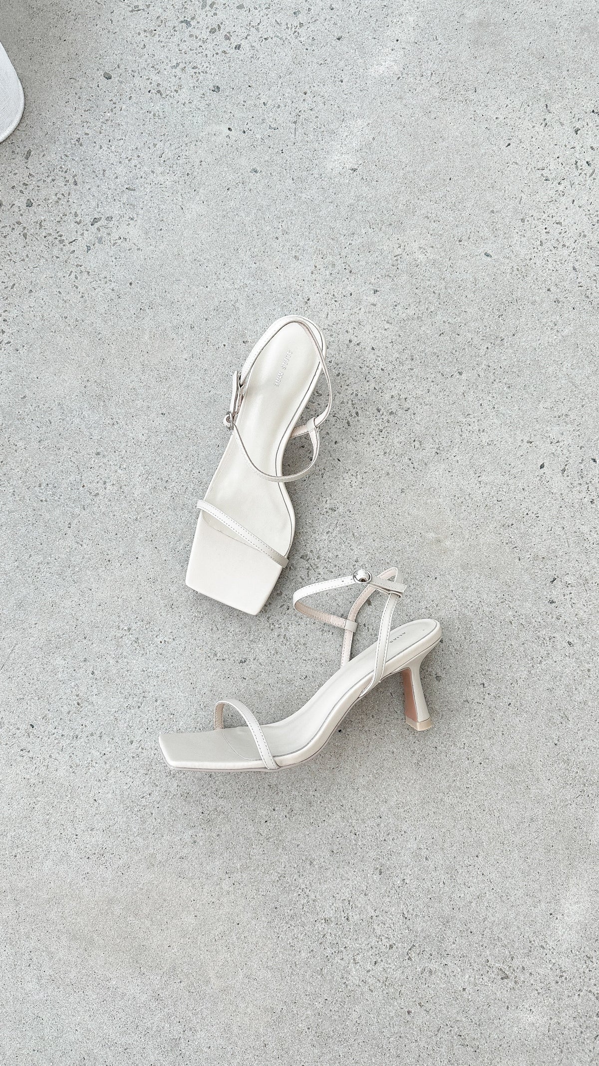 Scarlet Heel - Bone Leather